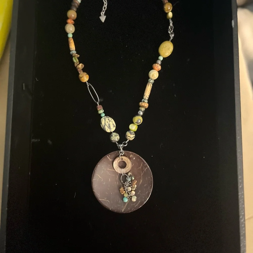 Silpada N1855 Reversible Kabkaban Howlite Coco Wood Bead Shell Necklace